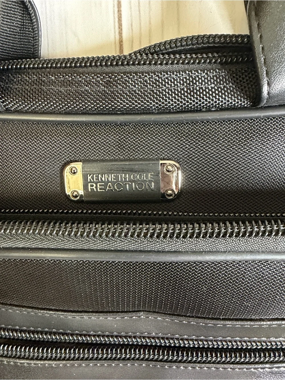 Kenneth Cole Black Business Briefcase with Shoulder Strap R-Tech
